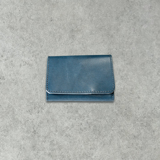 栃木レザー 背面カード入れ付きコンパクト二つ折り財布 牛革 本革  革小物 日本製 ベジタブル タンニン 鞣し サイズ10.5×8cm 財布 ビジネス 収納 プレゼント ファッション小物