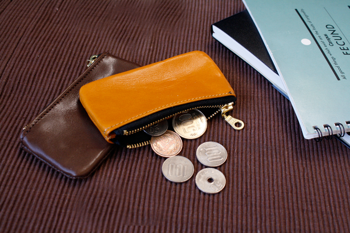 栃木レザー ポーチ型コインケース 牛革  革小物 本革 日本製 ベジタブル タンニン 鞣し サイズ6.5cm×11.5cm カジュアル ミニ 小銭入れ セカンド財布 ファッション小物 プレゼント ユニセックス