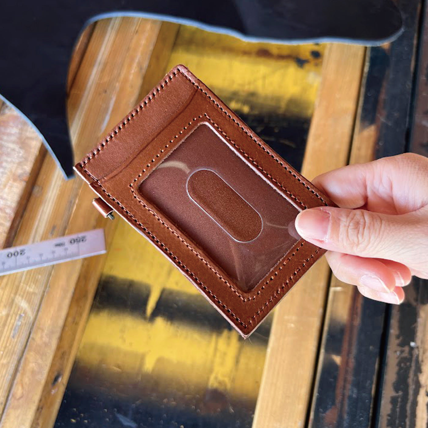 栃木レザー パスケース 牛革 本革 革小物 日本製 ベジタブル タンニン 鞣し サイズ7×11cm プレゼント キーホルダー 通勤通学 ビジネス カジュアル カードケース ファッション小物